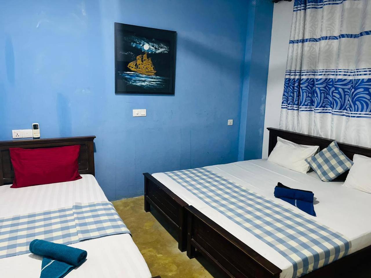Sea Beach Resort Negombo Exterior photo